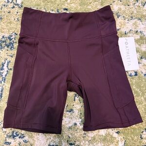 Athleta Ultimate Stash 7” Bike Shorts NWT
